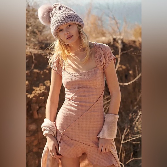 Pink Knit Dress with Cap Sleeves - Picture 1 of 7